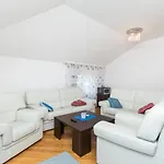 Apartment Zlatna *