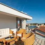 Apartment Zlatna *