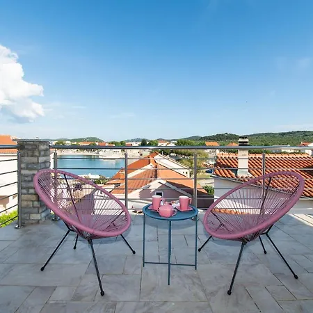 Zlatna Appartement *