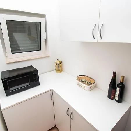 Zlatna Appartement *