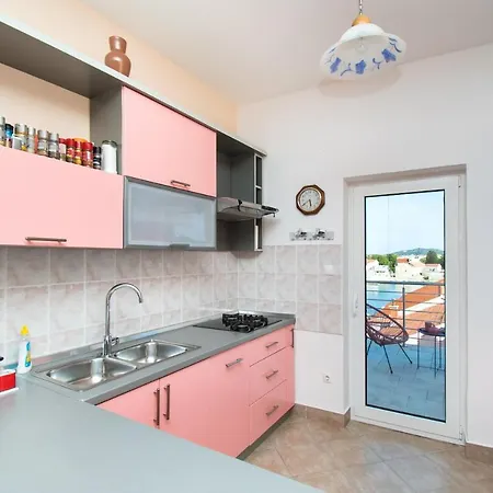 Zlatna * Betina (Sibenik-Knin)