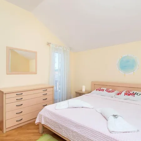 Appartement Zlatna *