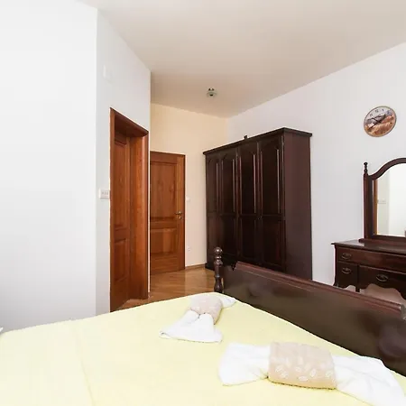 Zlatna Appartement *