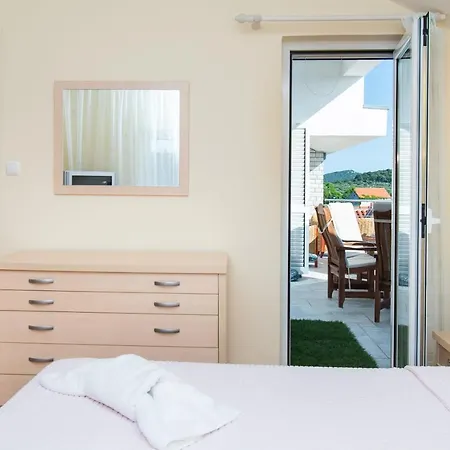 Appartement Zlatna *