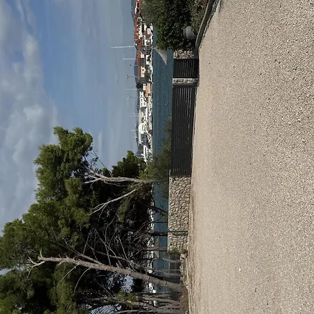 Zlatna * Betina (Sibenik-Knin)