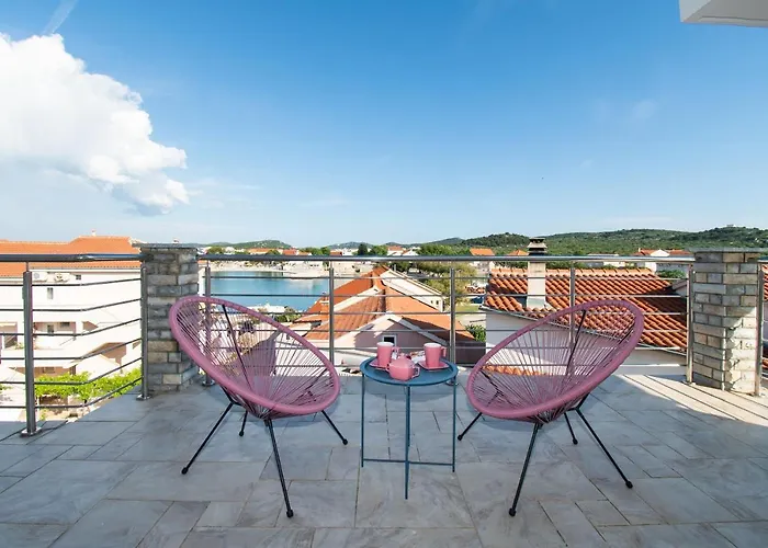 Zlatna Apartamento *