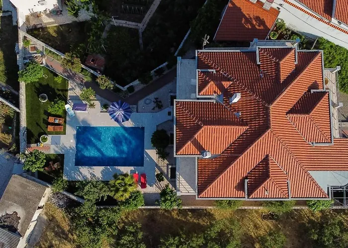 Zlatna Apartamento *