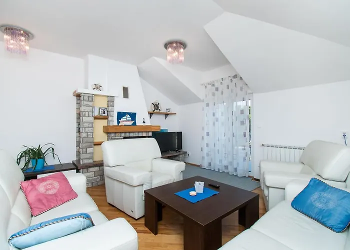 Zlatna * Betina (Sibenik-Knin)